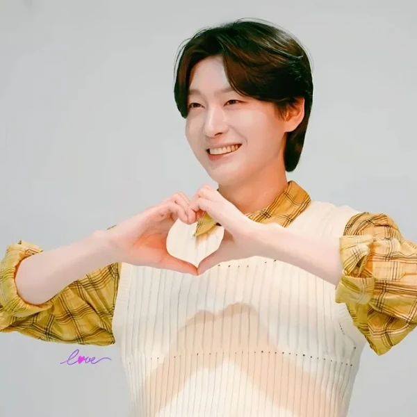 투표로 선정된 김용빈의 인기 프로필 이미지