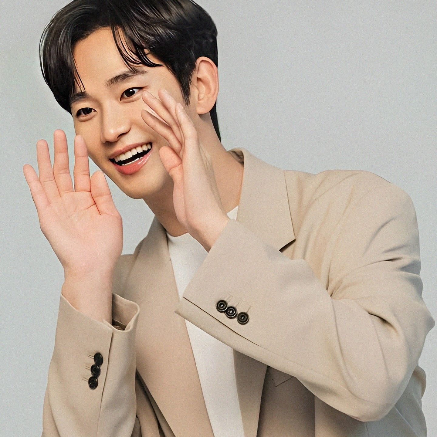 Behind-the-scenes cut of Kim Soohyun