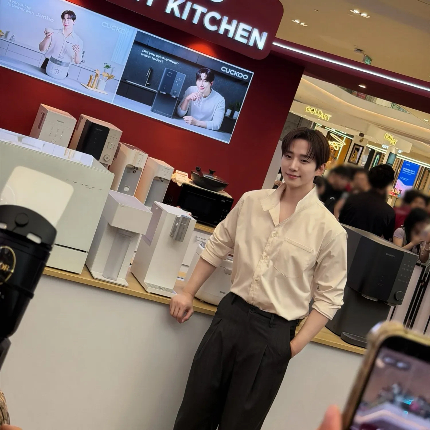 Foto kegiatan terbaru dari Lee Junho