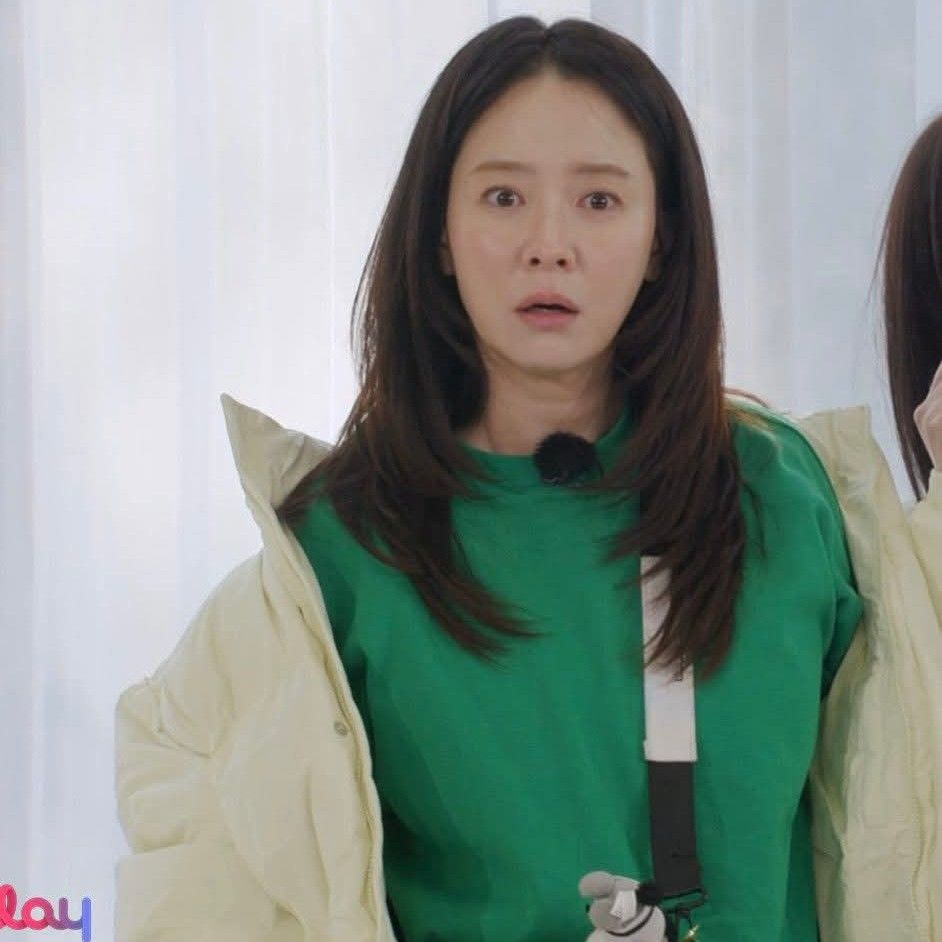Behind-the-scenes cut of Song Jihyo