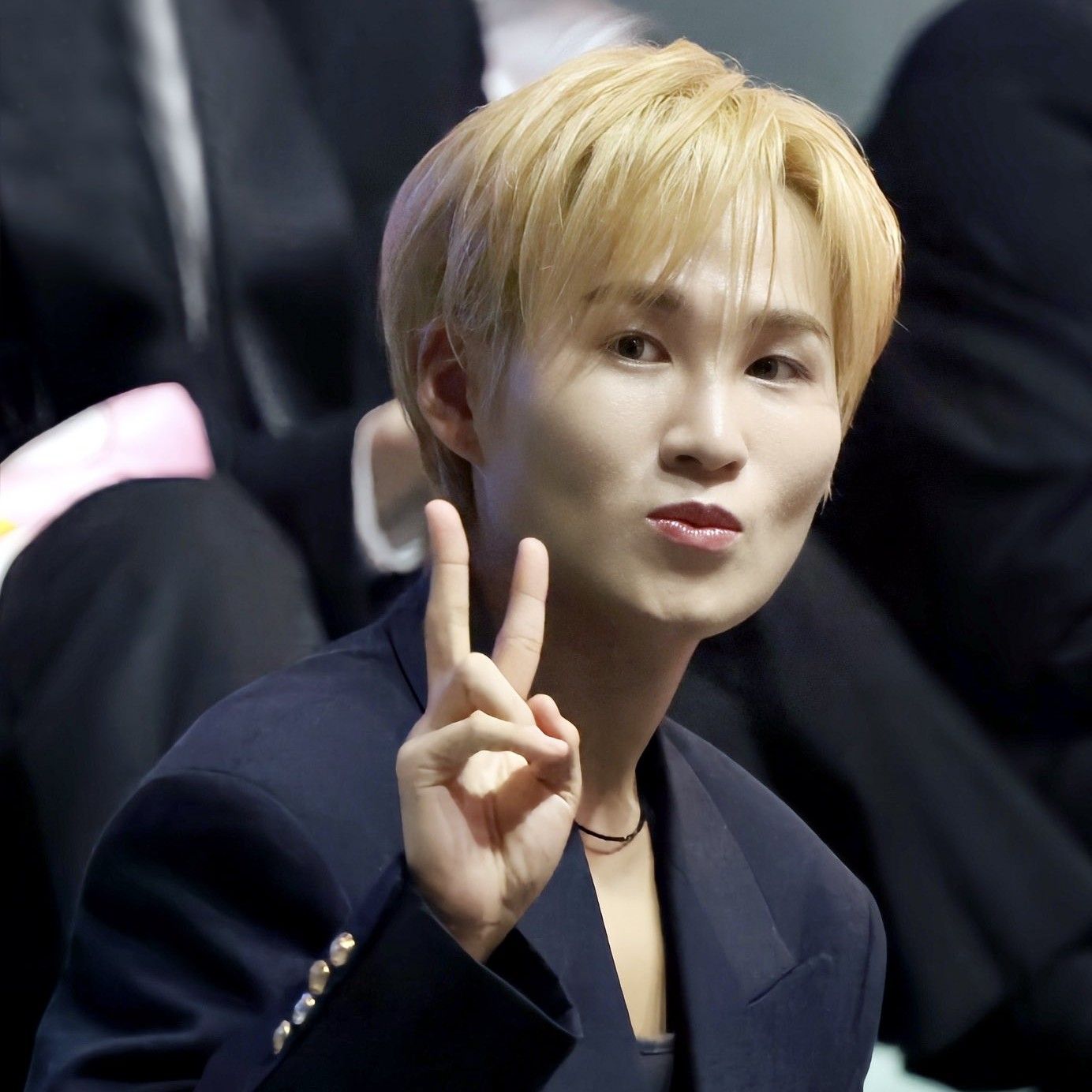 粉丝拍下的金熙栽瞬间