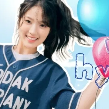 Behind-the-scenes cut of Kim Hyeyoon