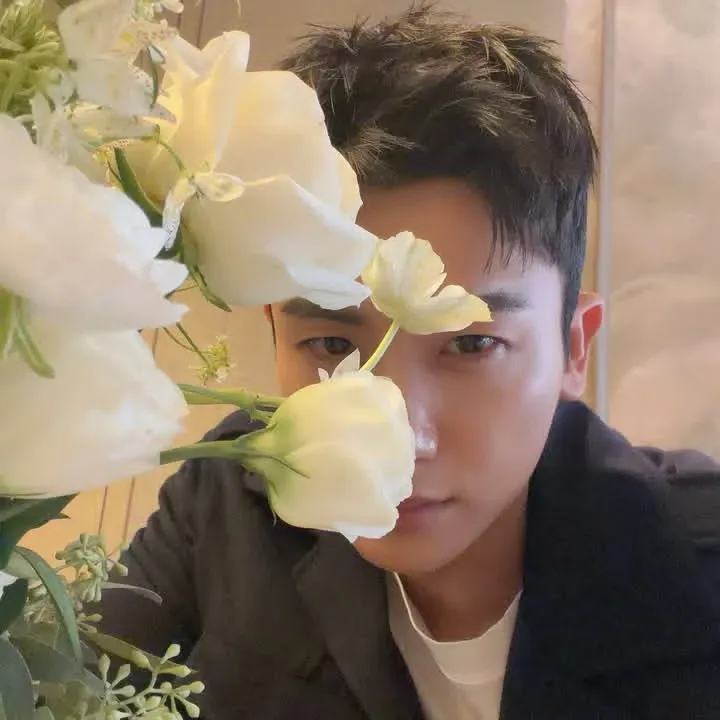 Recent activity shot of Park Hyungsik