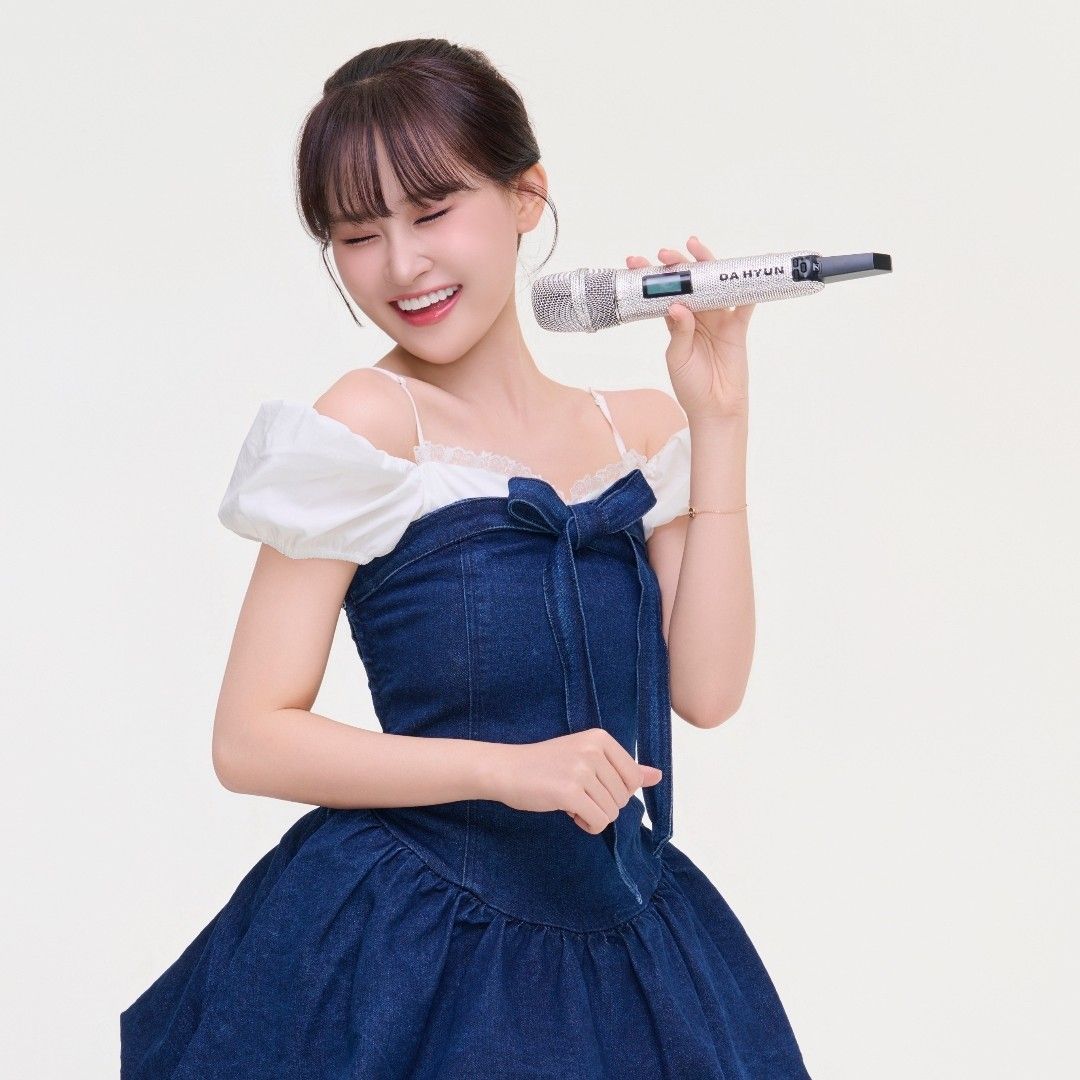 Foto kegiatan terbaru dari Kim Dahyun