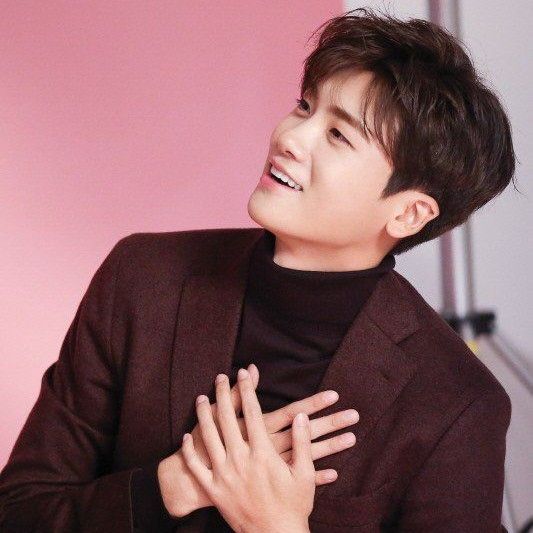 Latest photo of Park Hyungsik