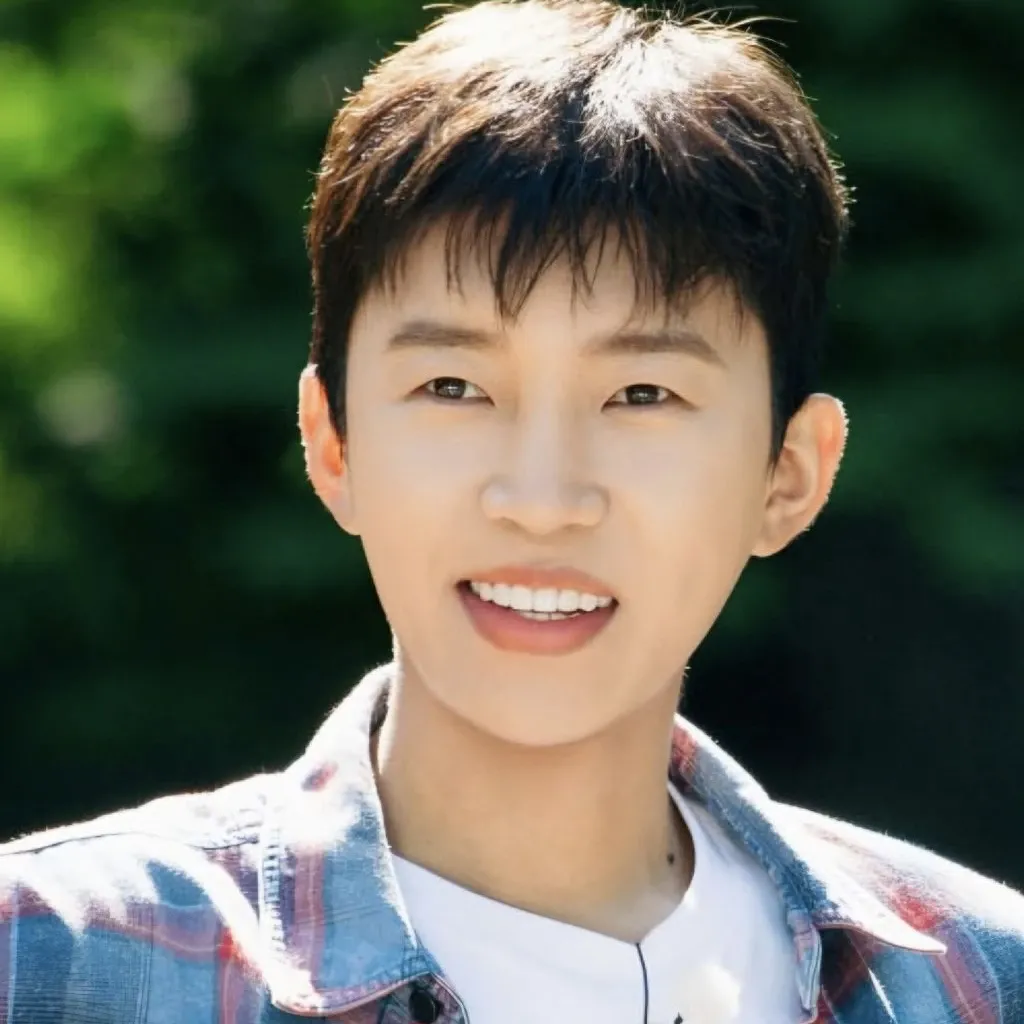 Foto terbaru dari Lim Youngwoong