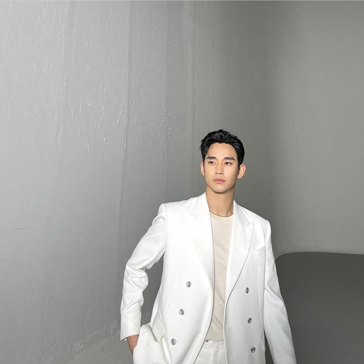 Recent activity shot of Kim Soohyun