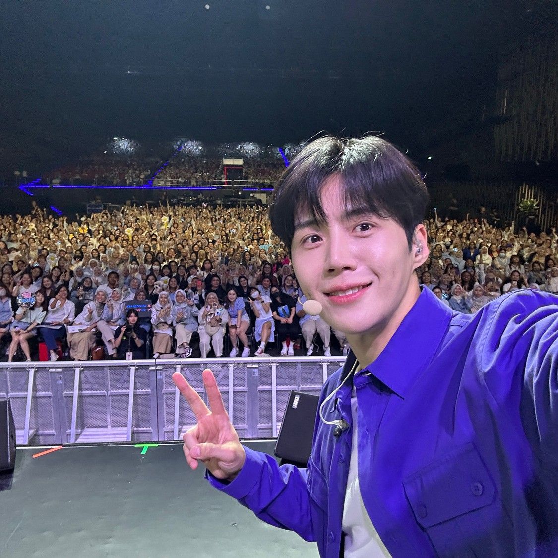 A moment captured by a fan of Kim Seonho