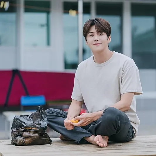 Foto kegiatan terbaru dari Kim Seonho