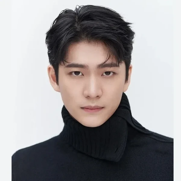 Today’s standout profile photo of Kang Taeoh on Choeaedol Celeb