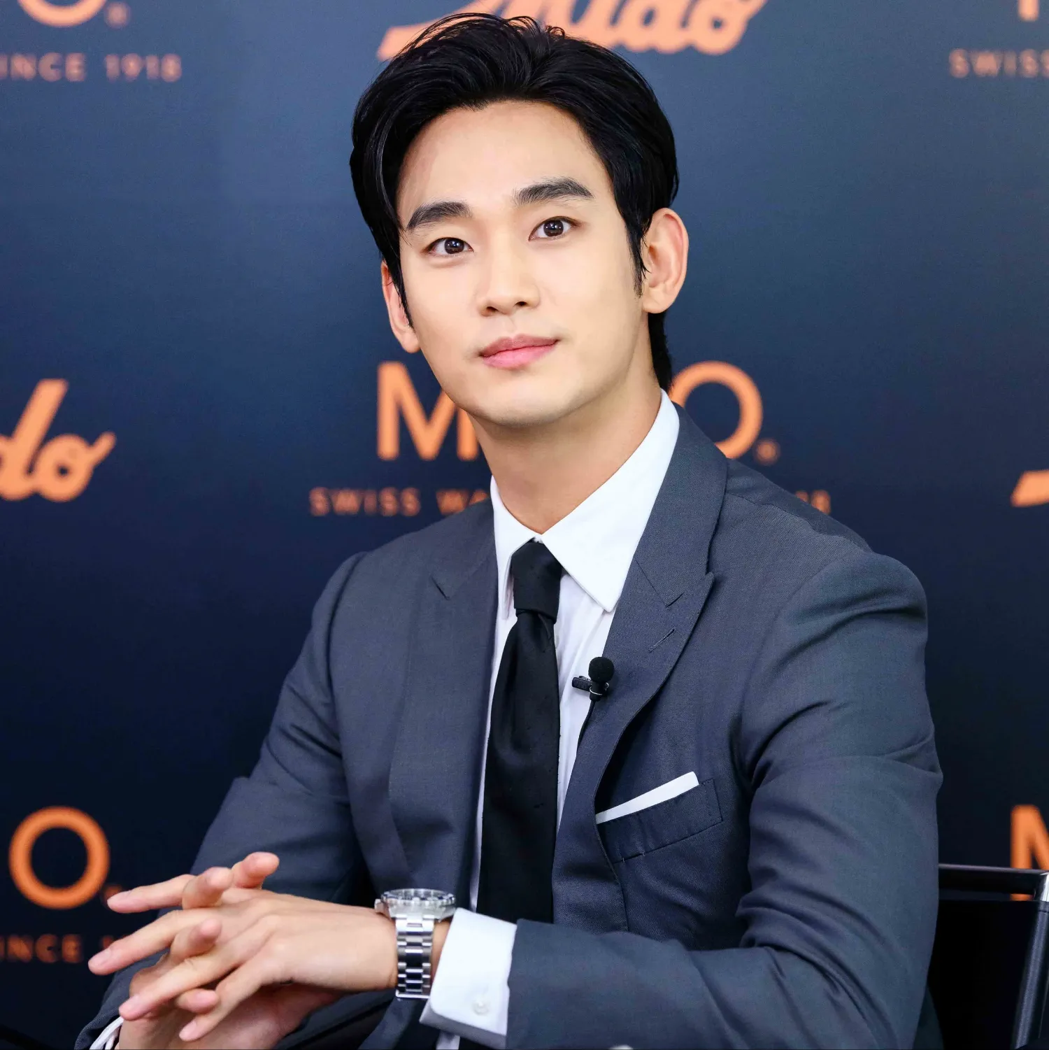 A moment captured by a fan of Kim Soohyun