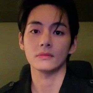 Feed komunitas selebriti terpopuler hari ini