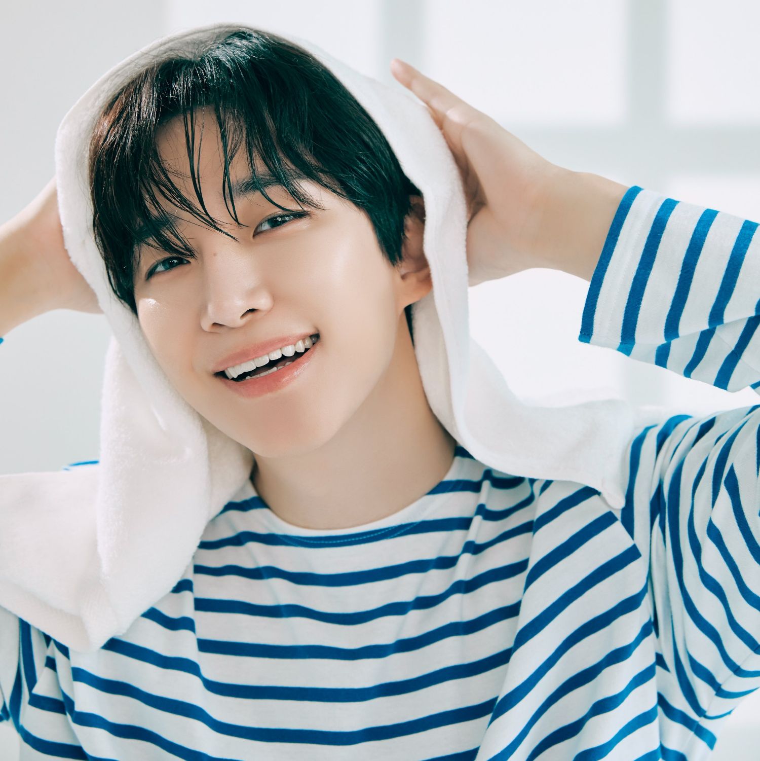 イ・ジュノの最近の活動ショット