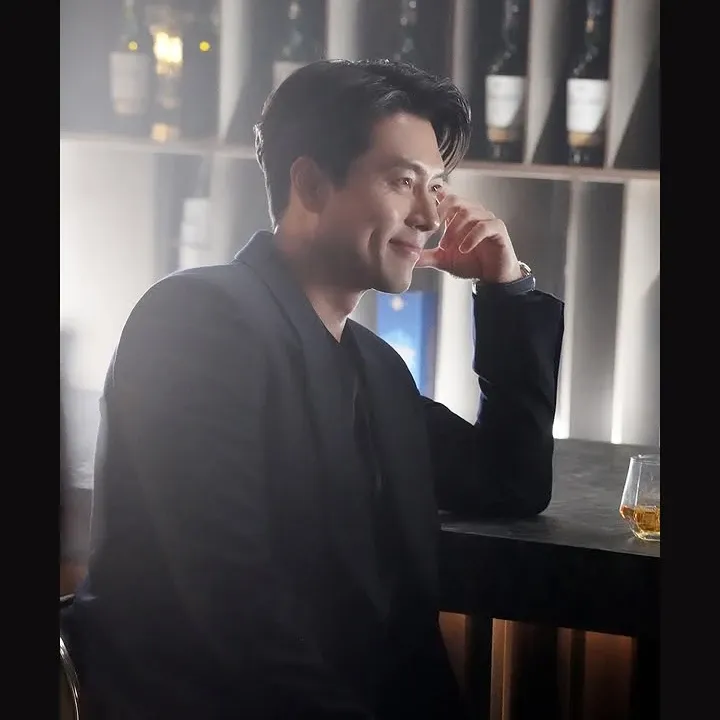 Foto kegiatan terbaru dari Hyun Bin