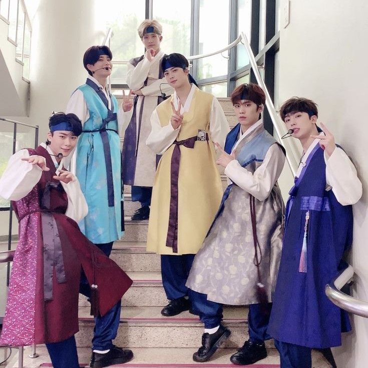 A moment captured by a fan of Cha Eunwoo