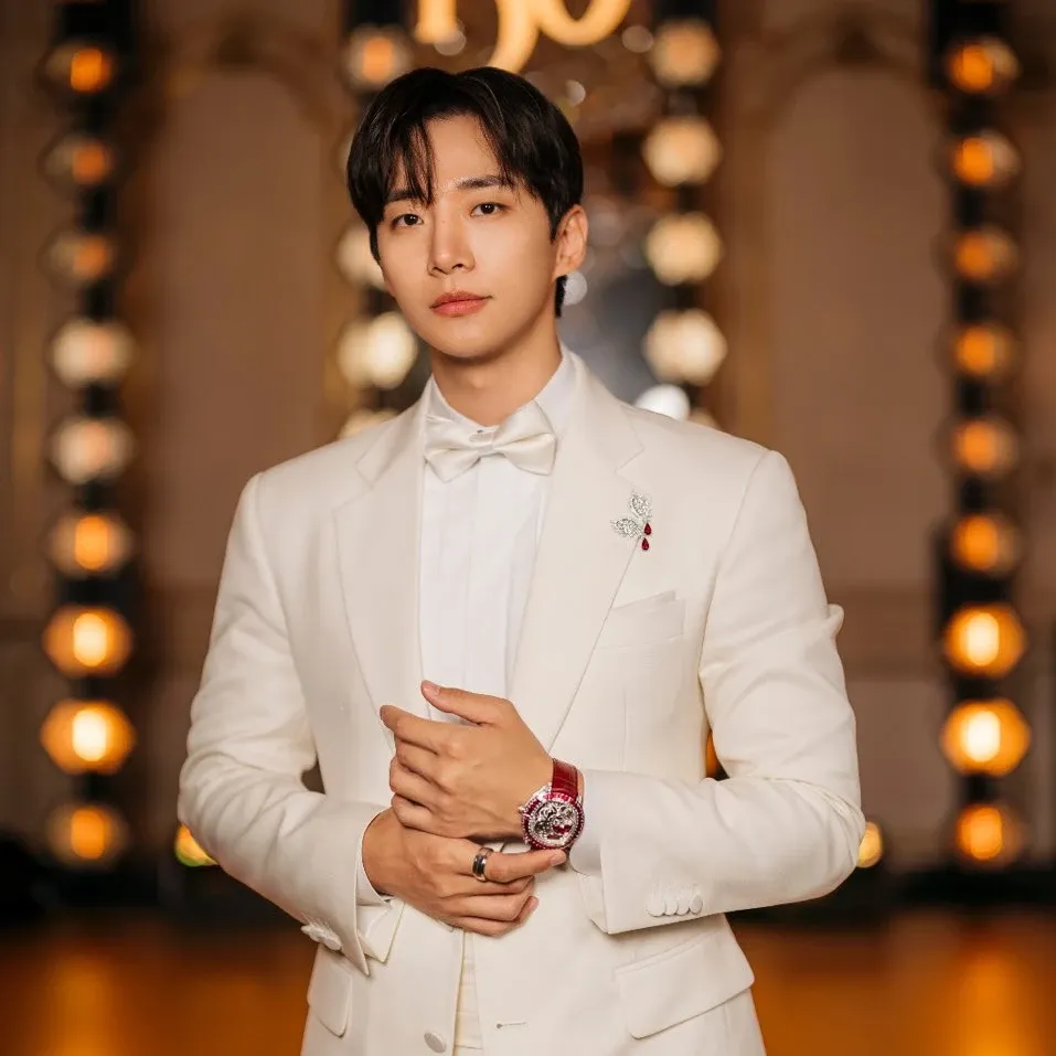 Foto terbaru dari Lee Junho