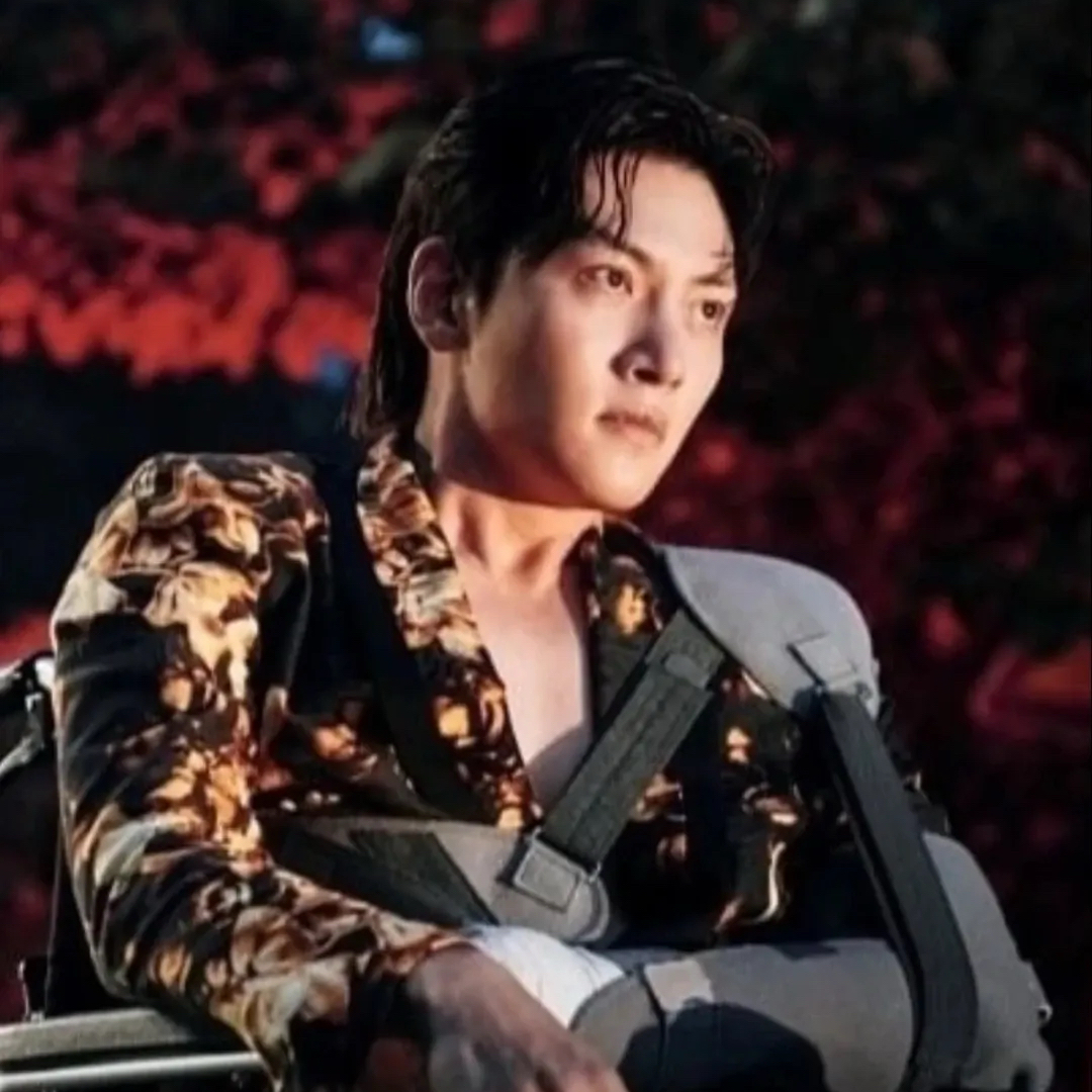 Behind-the-scenes cut of Ji Changwook
