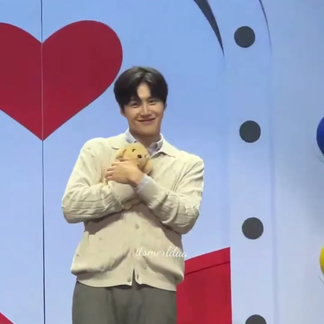 A moment captured by a fan of Kim Seonho