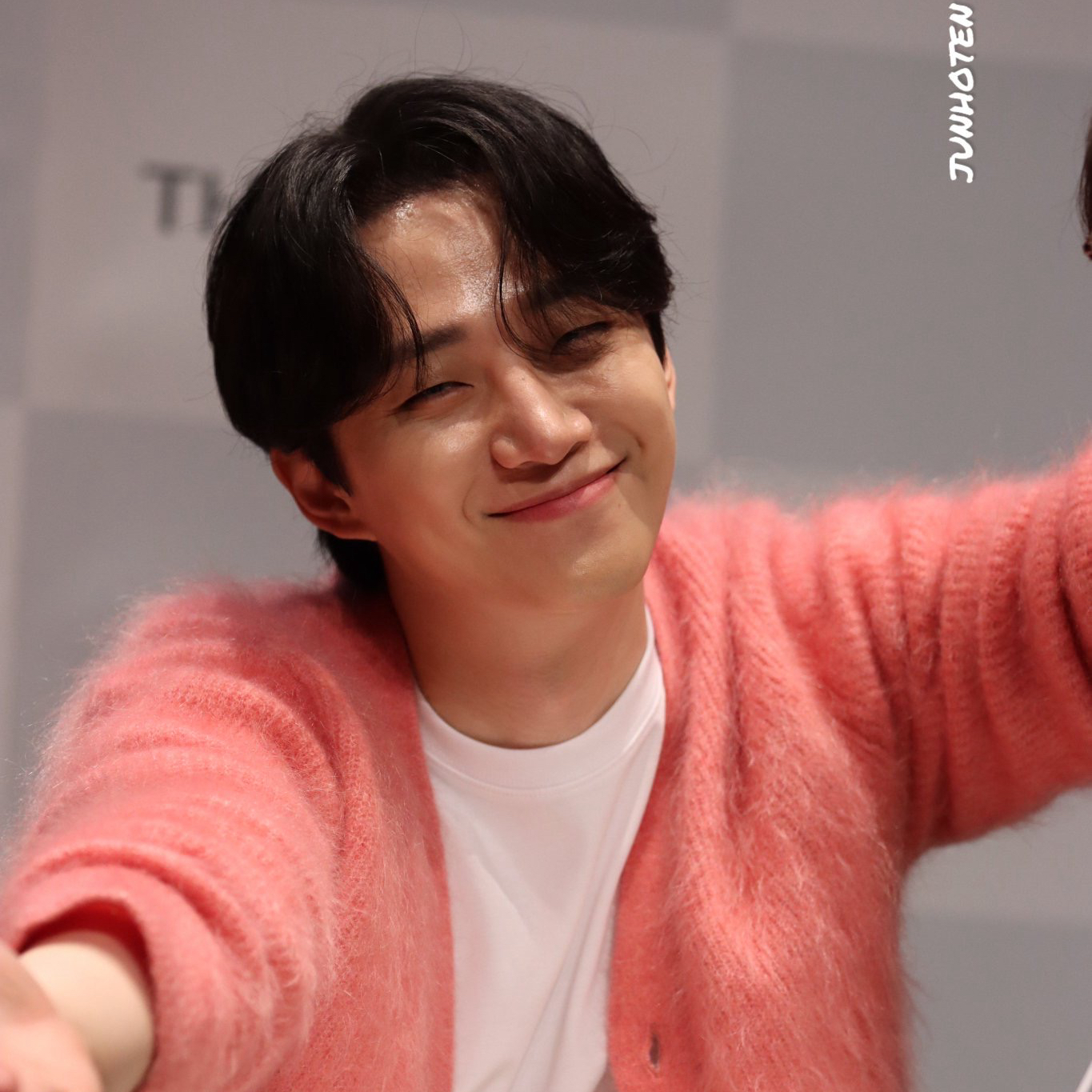 イ・ジュノの最近の活動ショット