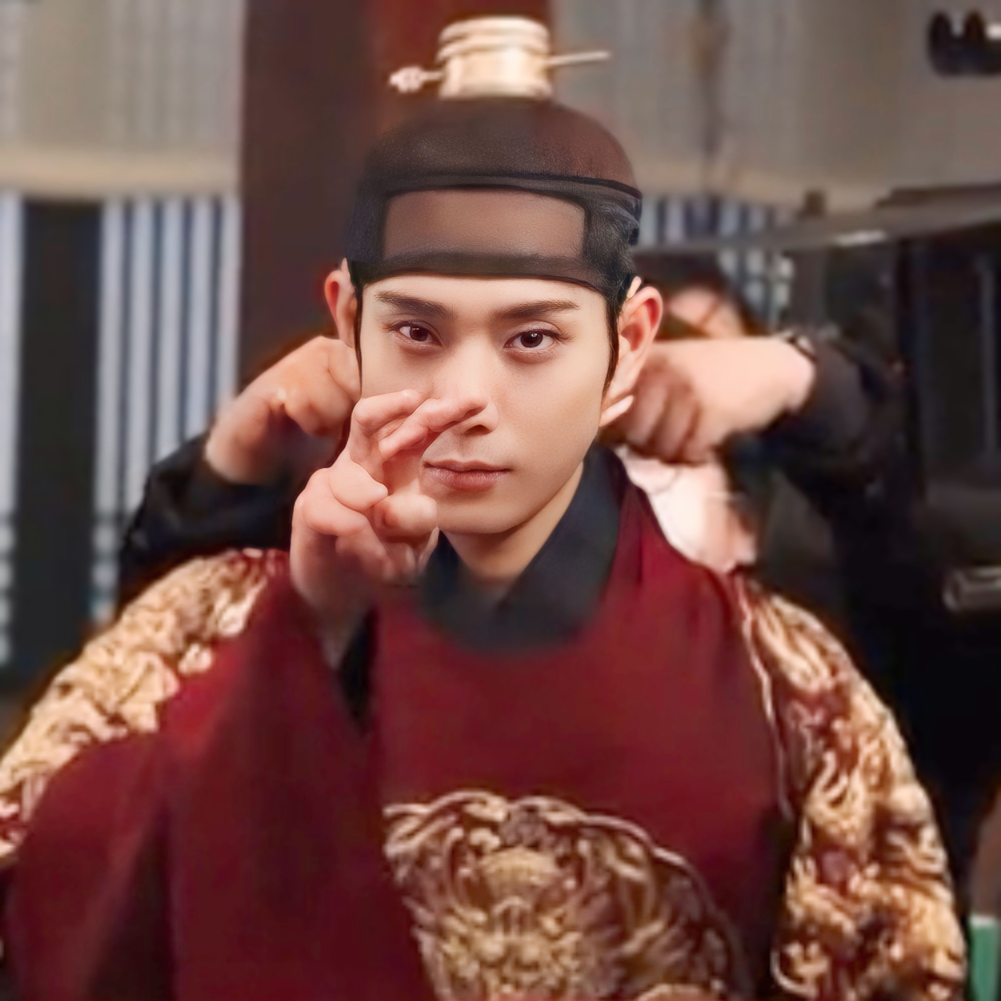 Behind-the-scenes cut of Kim Youngdae