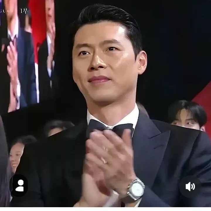 Momen yang diabadikan oleh penggemar Hyun Bin