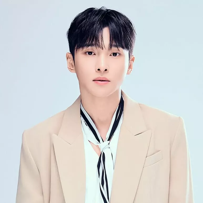 Latest photo of Seong Ri