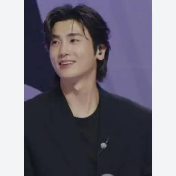 Recent activity shot of Park Hyungsik