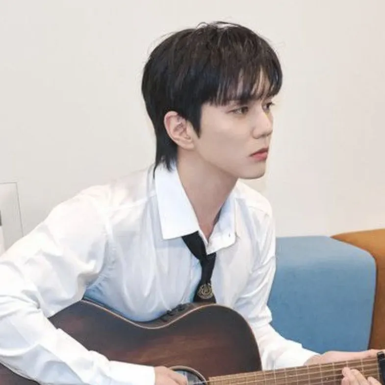 Recent activity shot of Yoo Seungho
