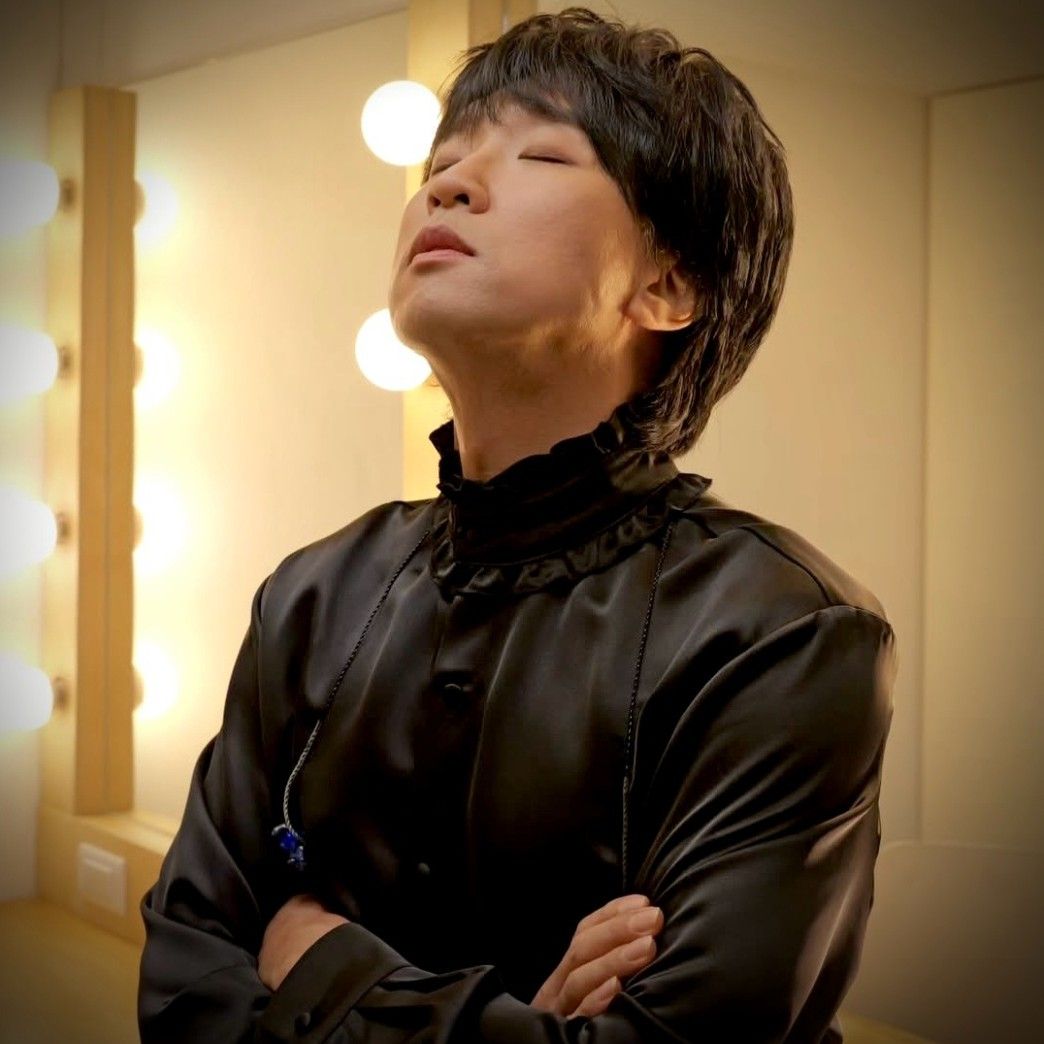 Behind-the-scenes cut of Bak Changgeun