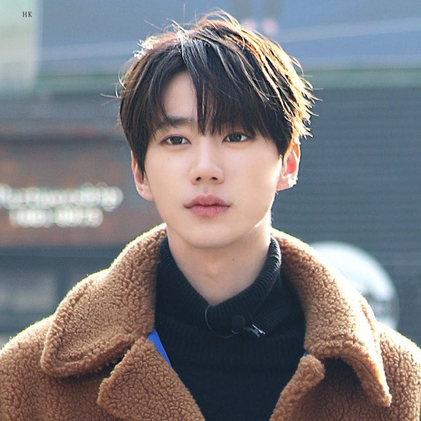 Behind-the-scenes cut of Lee Junyoung