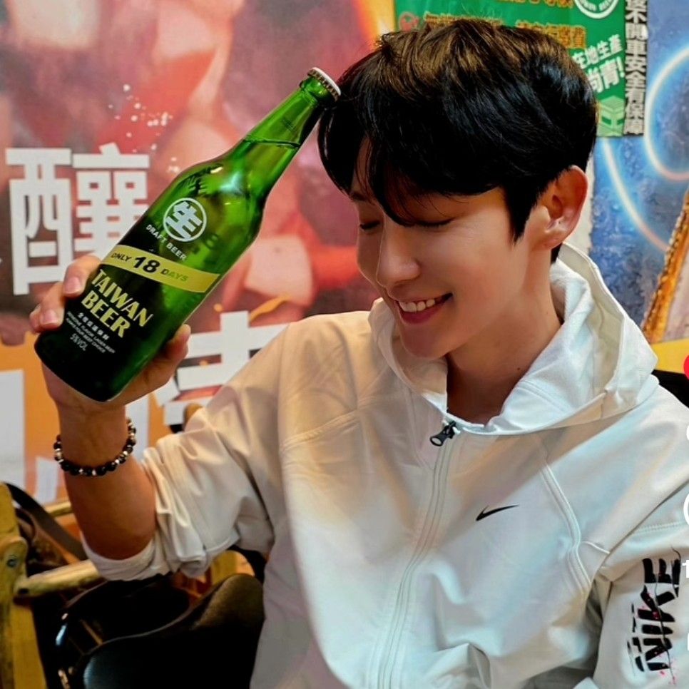 Recent activity shot of Lee Joongi