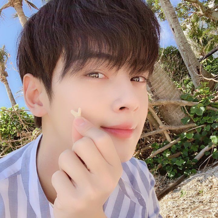 Foto kegiatan terbaru dari Cha Eunwoo