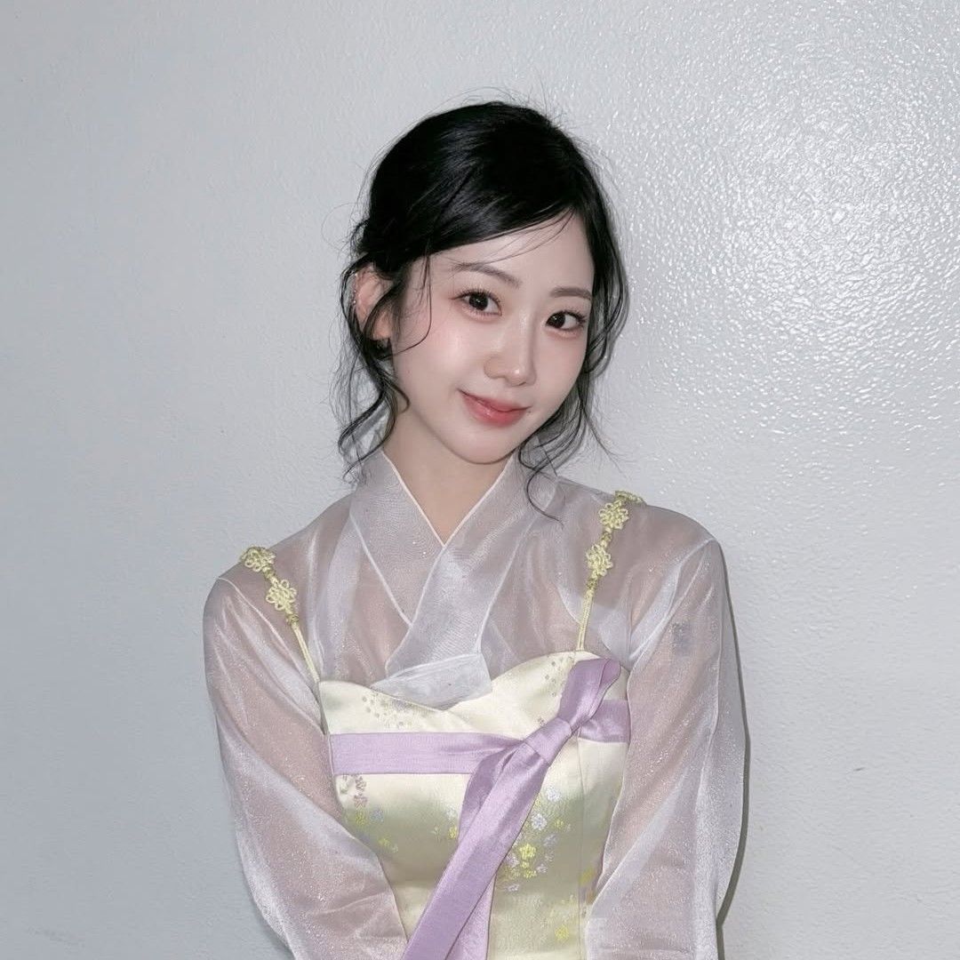 A moment captured by a fan of Kang Hyeyeon