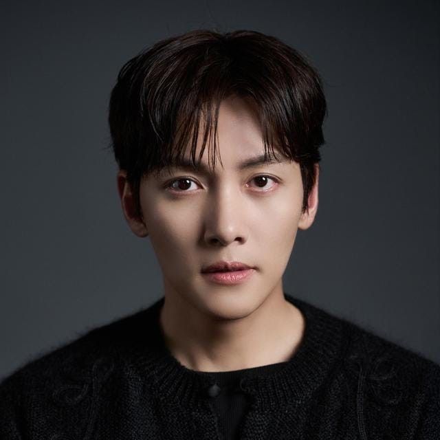 粉丝拍下的池昌旭瞬间