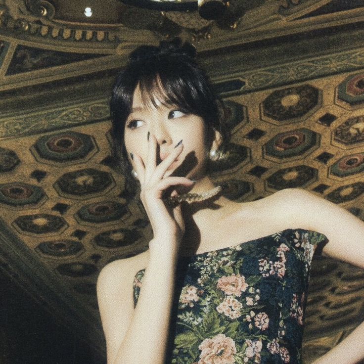 Recent activity shot of Jisoo (1995)