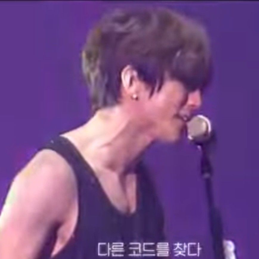 Behind-the-scenes cut of Lee Seungyoon