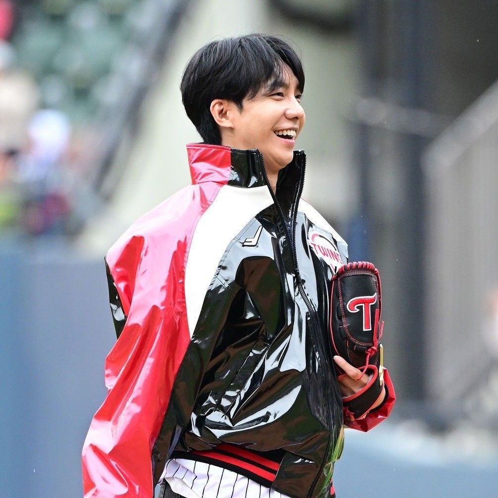 Foto terbaru dari Lee Seunggi