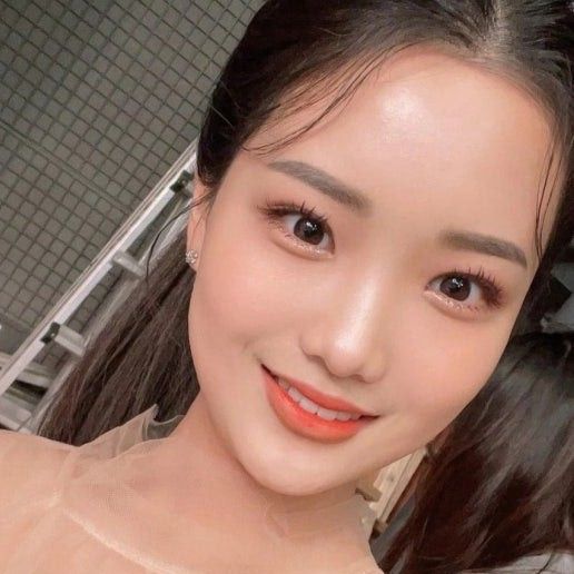 Recent activity shot of Kim Soyeon (2004)