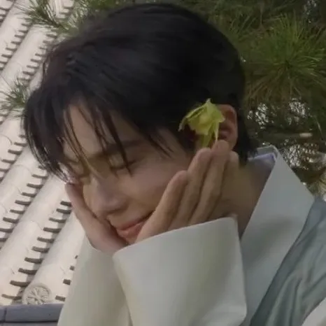 Latest photo of Park Bogum
