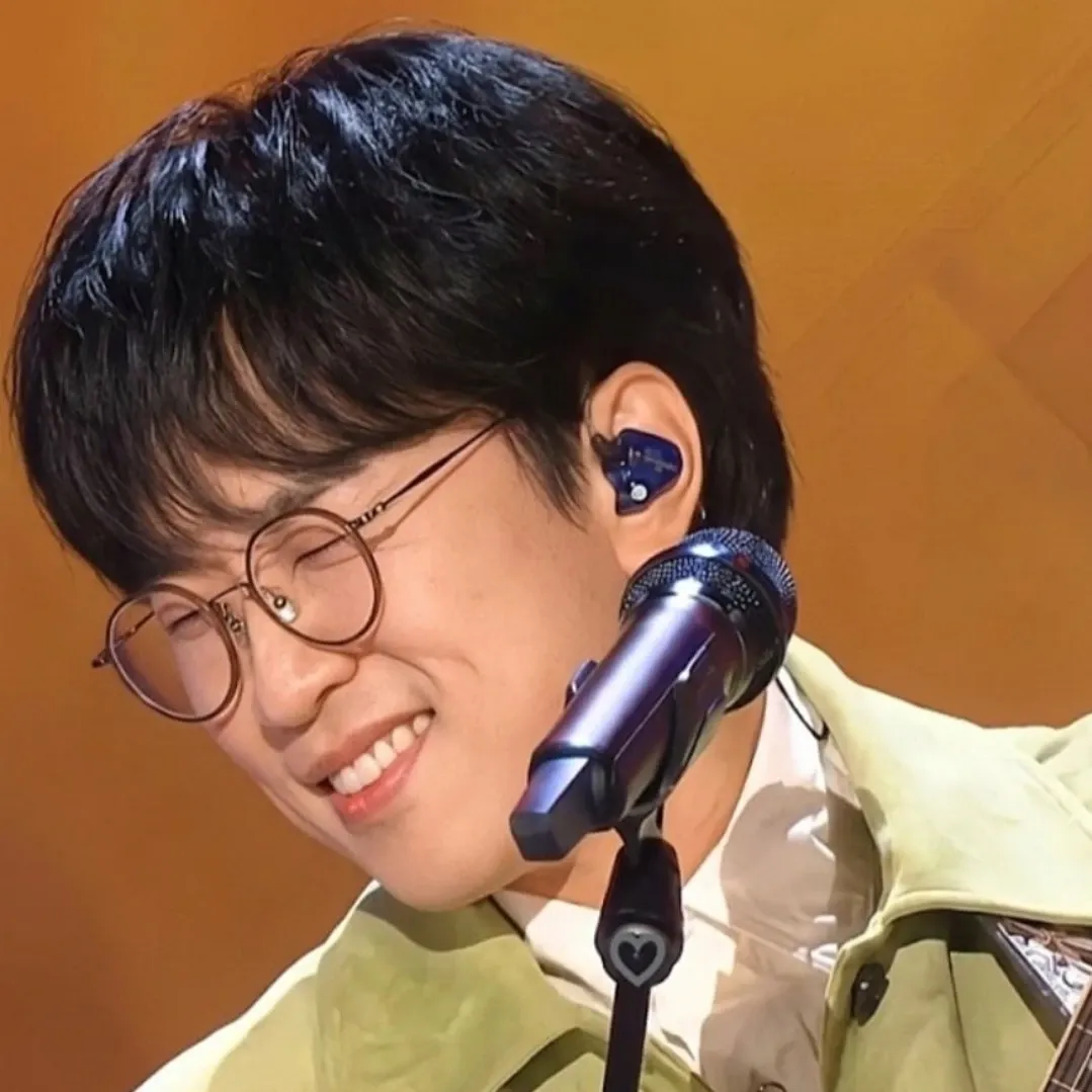 Recent activity shot of Bak Changgeun