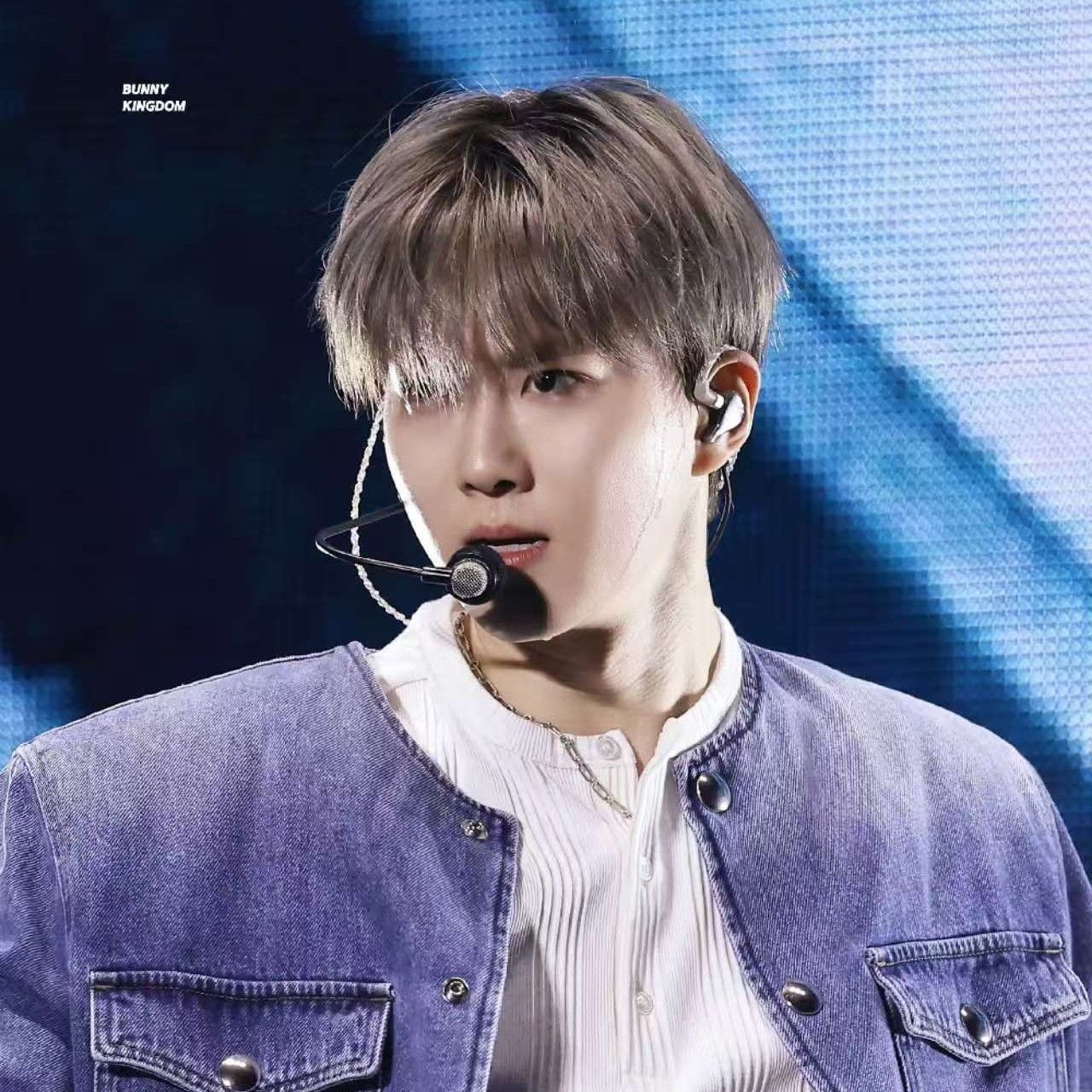 粉絲拍下的Suho瞬間