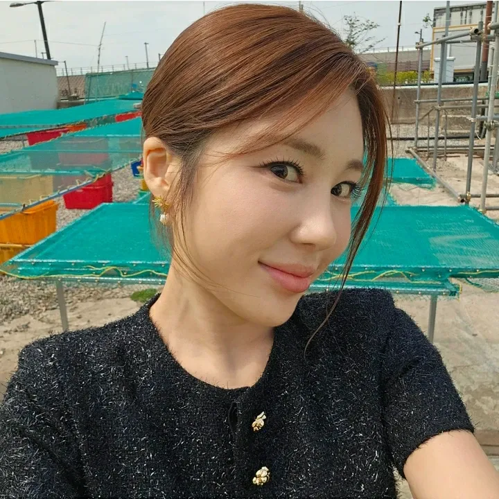 A moment captured by a fan of Kim Soyou