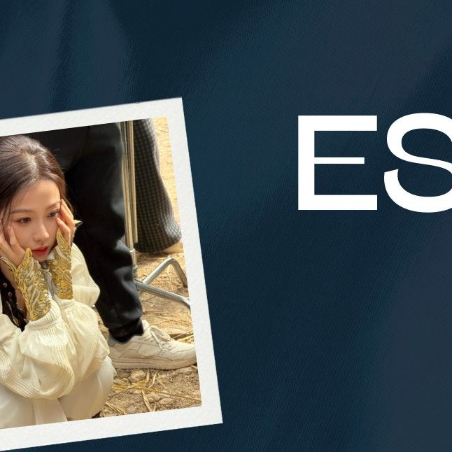 A moment captured by a fan of Esther Yu