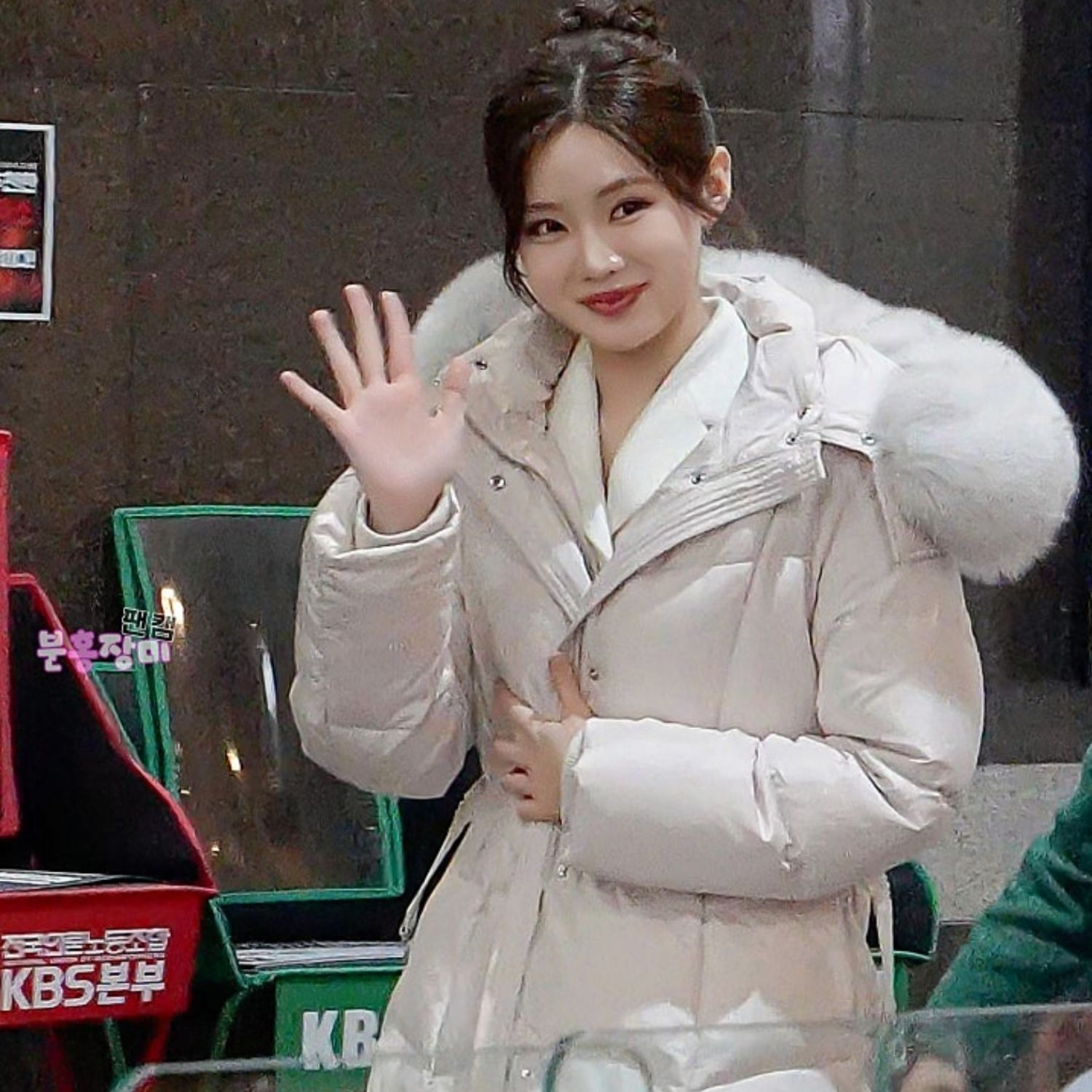 A moment captured by a fan of Bae Ahyeon