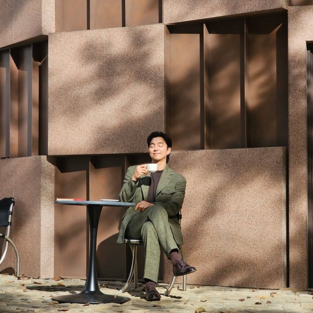 A moment captured by a fan of Gong Yoo