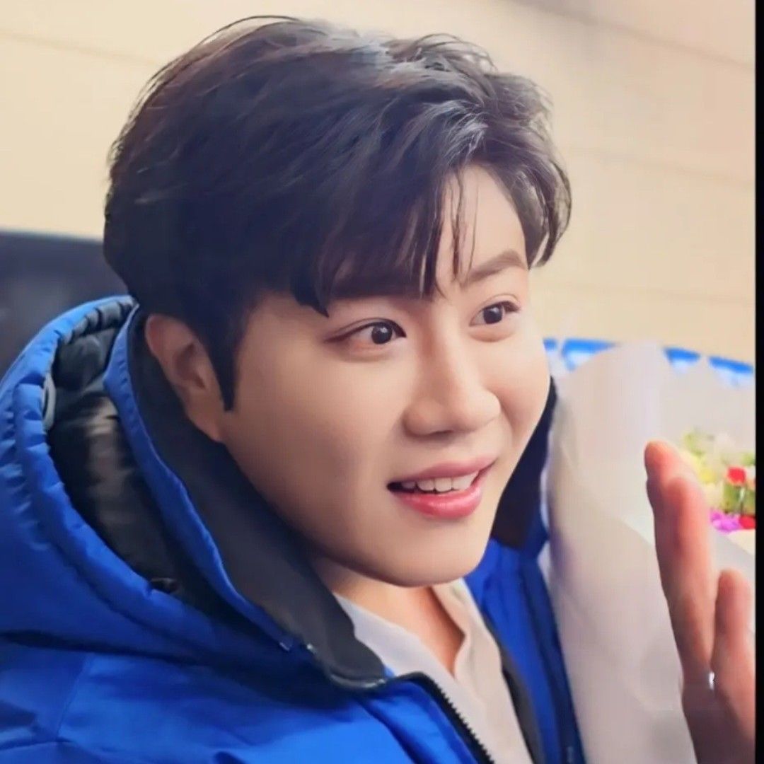 Recent activity shot of Jin Haesung