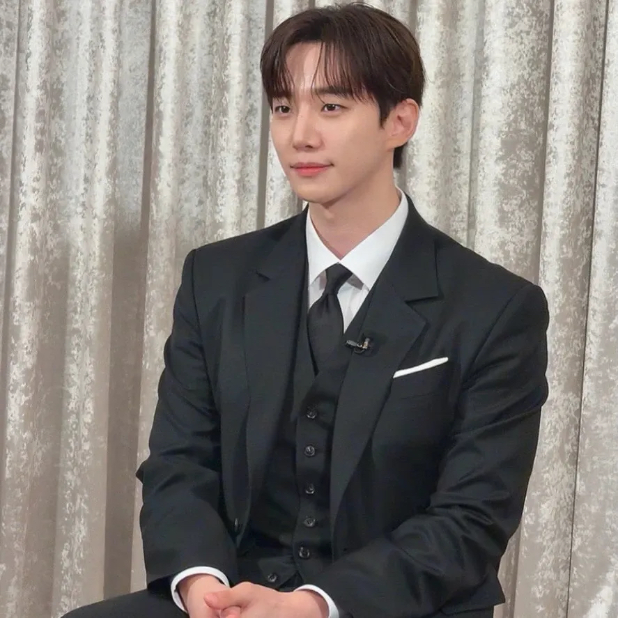 Cuplikan di balik layar dari Lee Junho