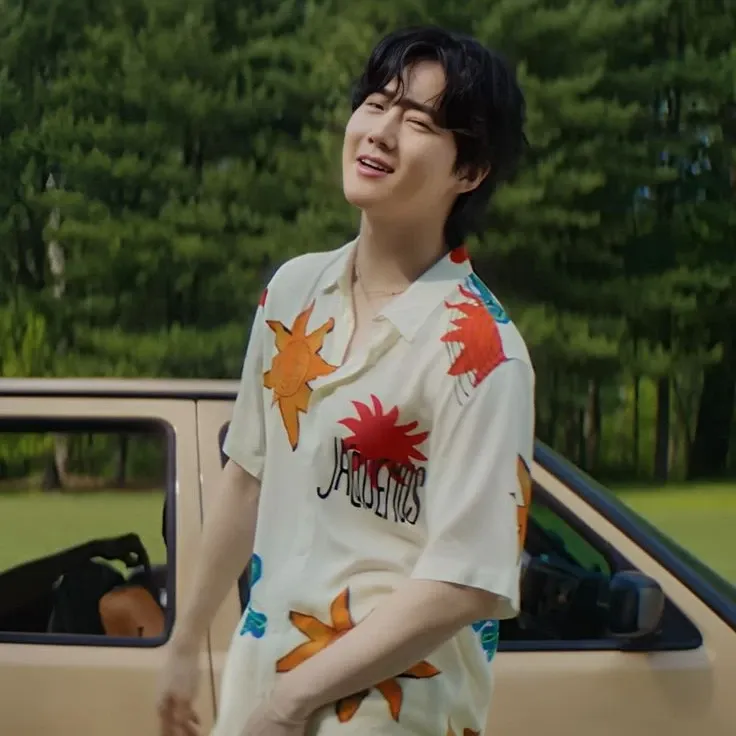 Behind-the-scenes cut of Suho