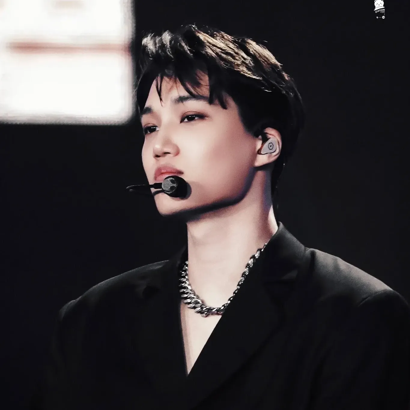 A moment captured by a fan of KAI