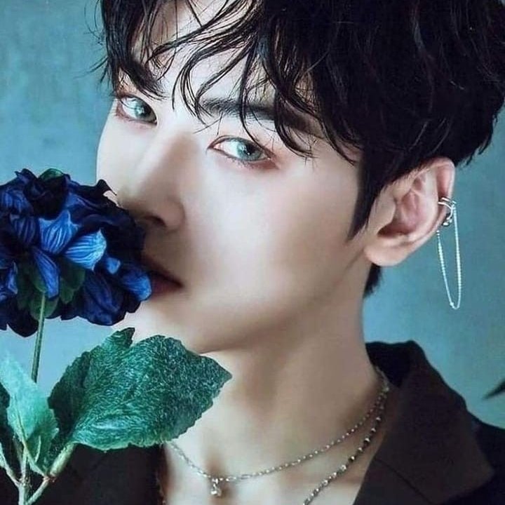 Latest photo of Cha Eunwoo